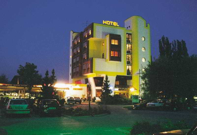 Hotel & Casino Žalec Kültér fotó